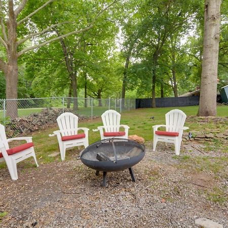 Bright Springfield Home Walk To Nature Center! Extérieur photo