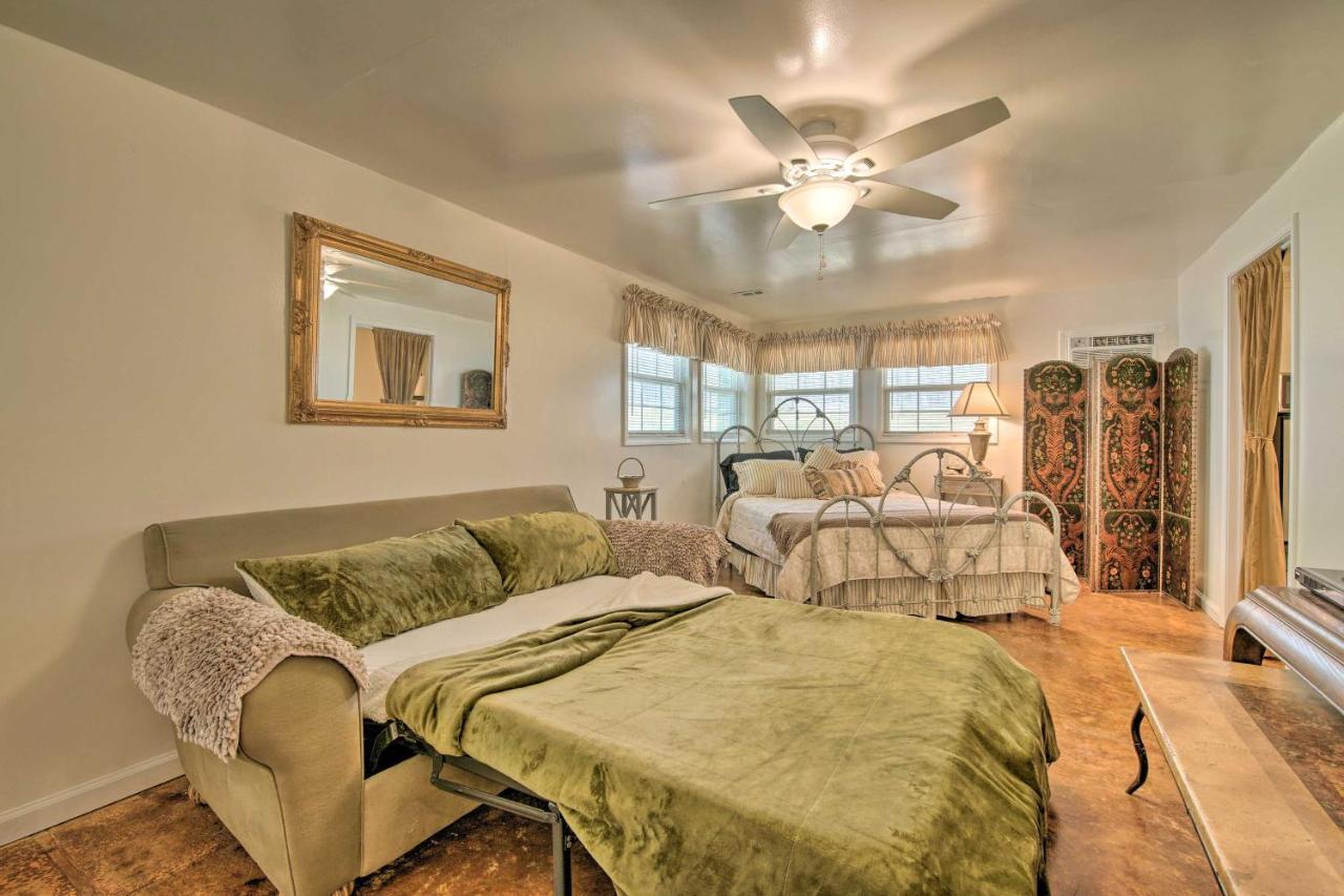 Bright Springfield Home Walk To Nature Center! Extérieur photo